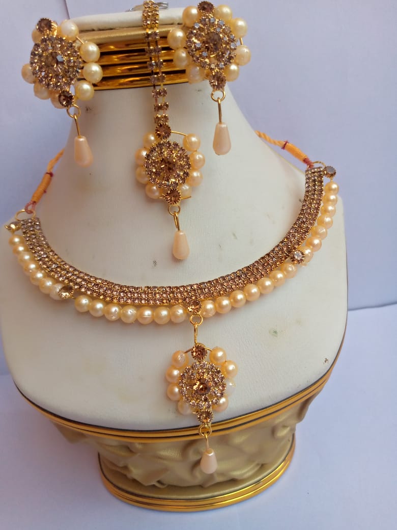 Necklace With Earrings and head teeka